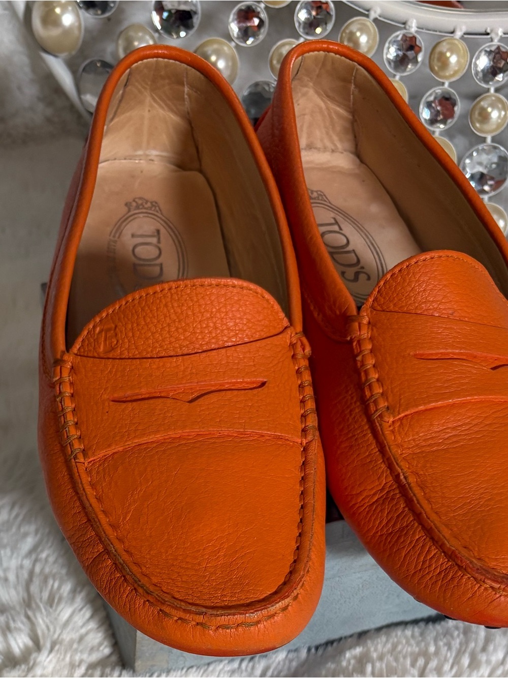 Tod’s Pebbled Leather Gommino Driving Loafers – Orange – EU 36.5
